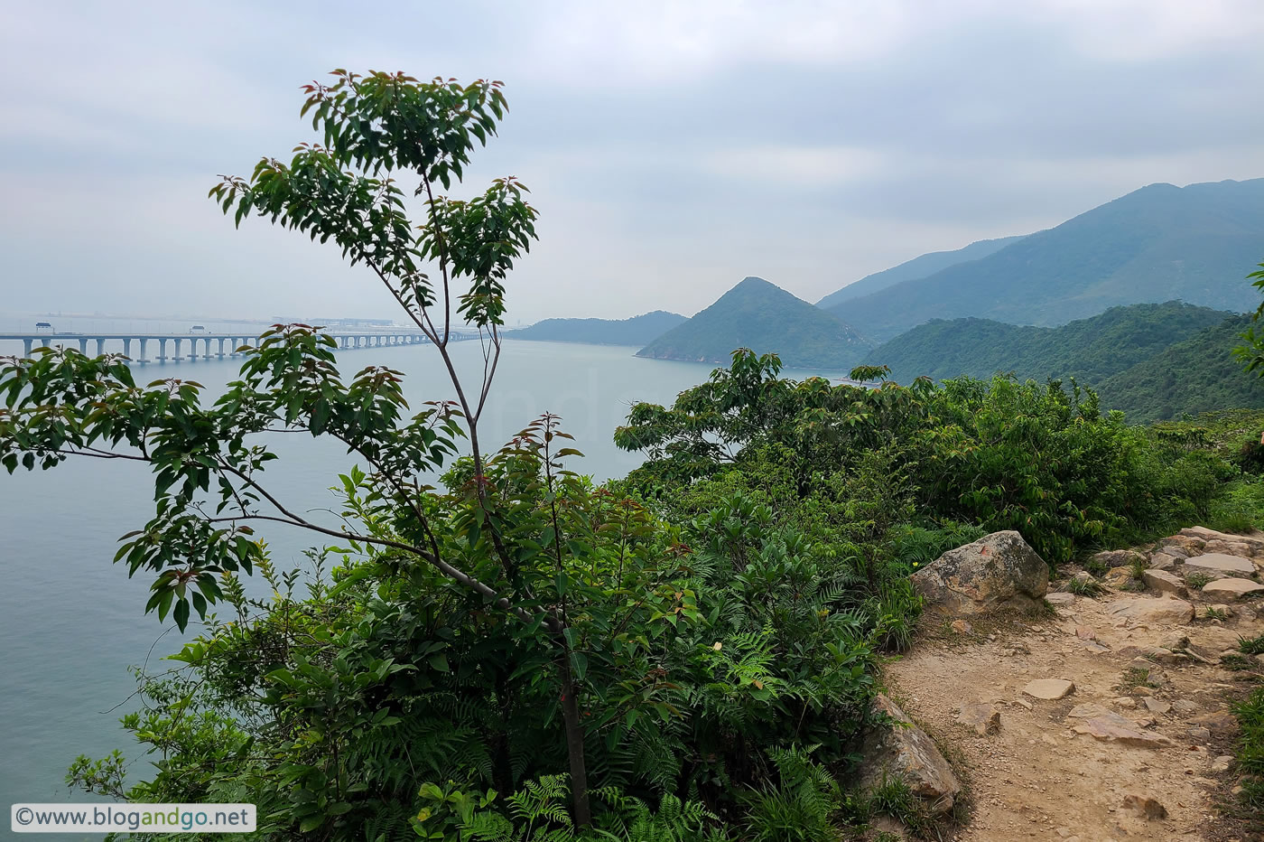 Tung O Trail - Hong Kong - Macau Bridge